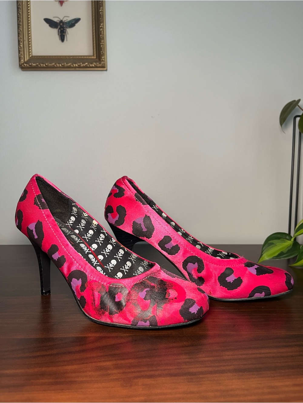 IRON FIST Hot Pink Leopard Skull Punk Pumps Edgy Alternative High Heels Size 6